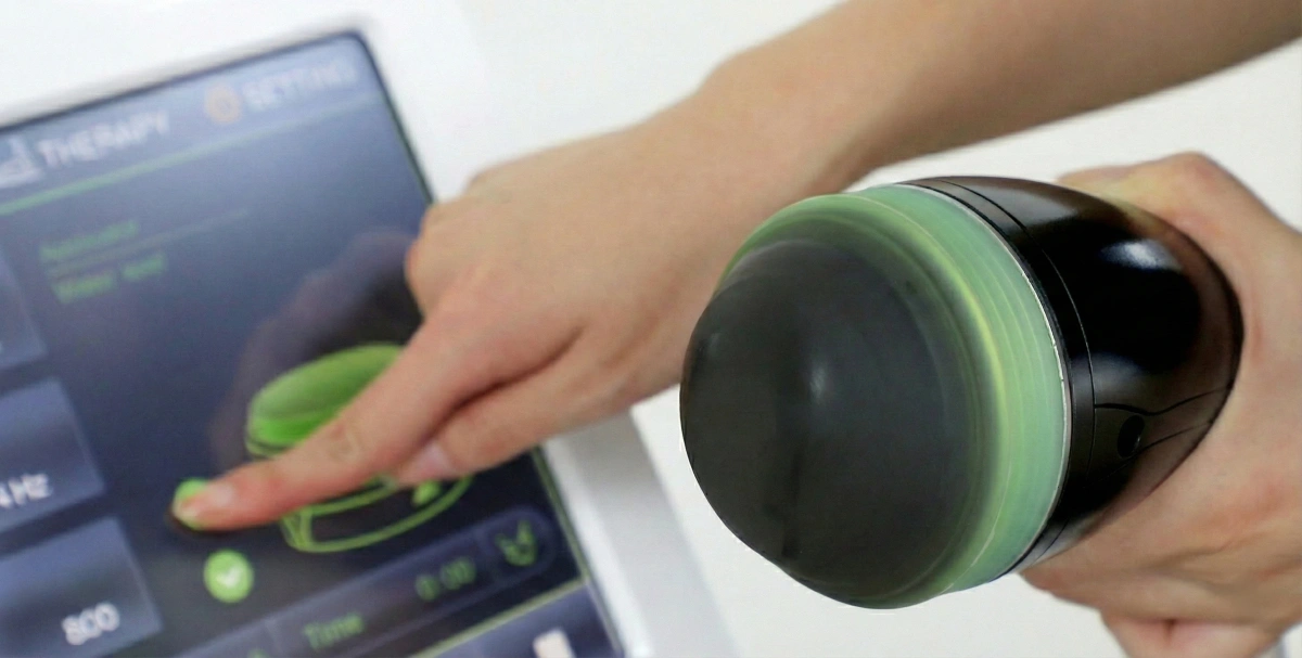 Klinogicare® Shockwave Storm Focus with electronic focal-depth control from the device interface